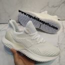 Alphabounce Beyound Triple White