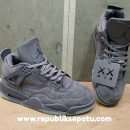 Sepatu Sneakers Air Jordan 4 KAWS