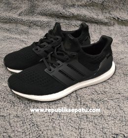 Sepatu Running Adidas Ultraboost 4.0